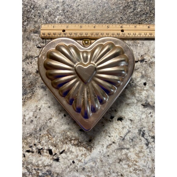 Vintage Copper Heart Jello Molds Set of 2 Retro Farmhouse Kitchen Wall Décor - Picture 3 of 4